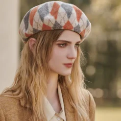 Béret Vintage Femme Avec Losanges Marrons Et Bleus