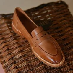 Mocassins Vintage En Cuir Pour Femme -Vintage Soldes IMG 010324 mocassinscuir portes10