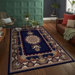 Tapis Persan Sombre Avec Beaux Motifs