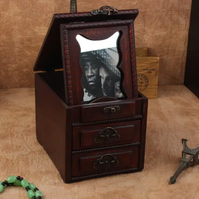 Coffre En Bois Vintage Avec Cadre Photo 1 Coffre En Bois Vintage Avec Cadre Photo