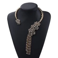 Collier Ethnique Vintage Avec Pendentif Strass Fleur -Vintage Soldes collier ethnique vintage avec pendentif strass fleur 3