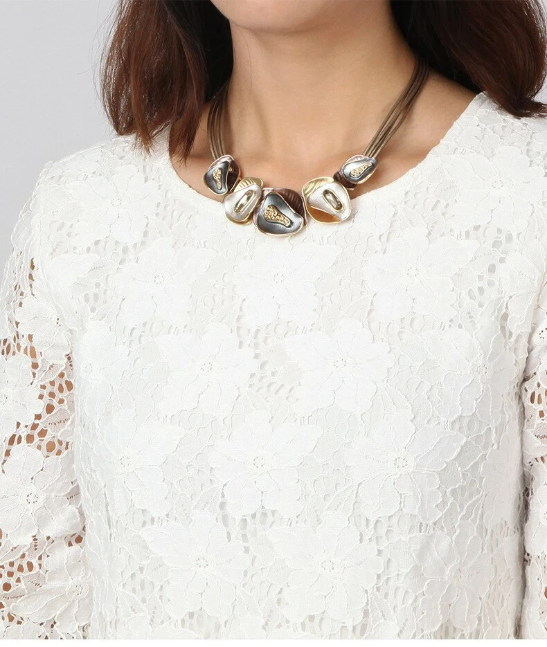 Collier Ras Du Cou Vintage Avec Pendentif Cristal 4 Collier Ras Du Cou Vintage Avec Pendentif Cristal – Image 4