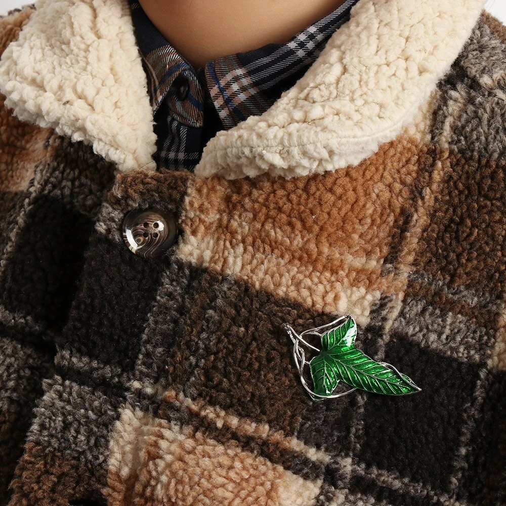 Collier Vintage Argenté Avec Pendentif Feuille Verte 4 Collier Vintage Argenté Avec Pendentif Feuille Verte – Image 4