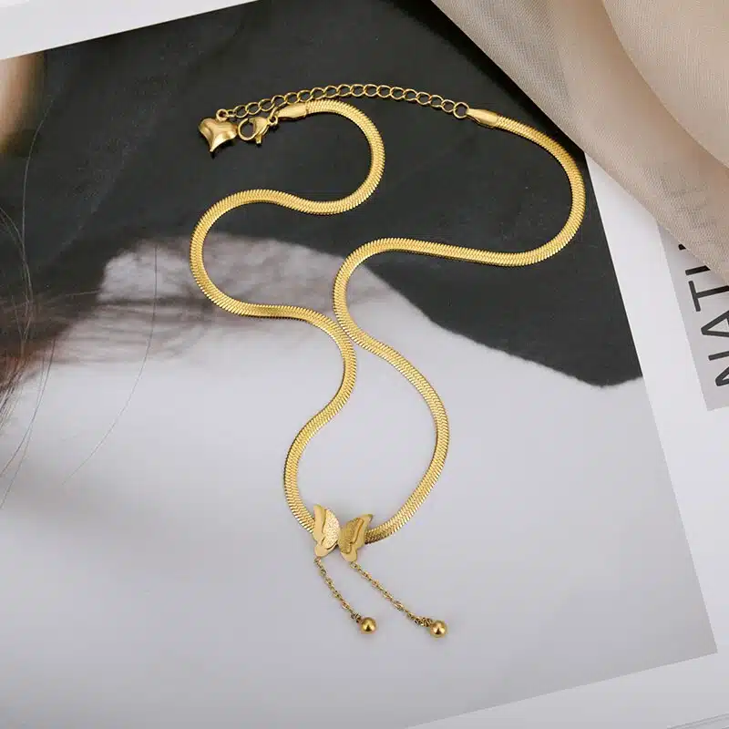 Collier Vintage Papillon Couleur Or En Acier Inoxydable 2 Collier Vintage Papillon Couleur Or En Acier Inoxydable – Image 2