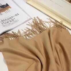 Echarpe Longue Unie Super Douce 29 Echarpe Longue Unie Super Douce -Vintage Soldes echarpe chaude de couleur unie super douce 12