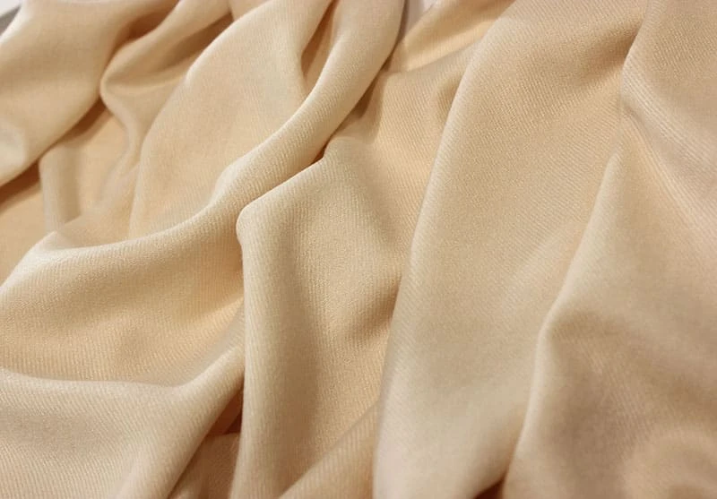 Echarpe Longue Unie Super Douce 17 Echarpe Longue Unie Super Douce – Image 17