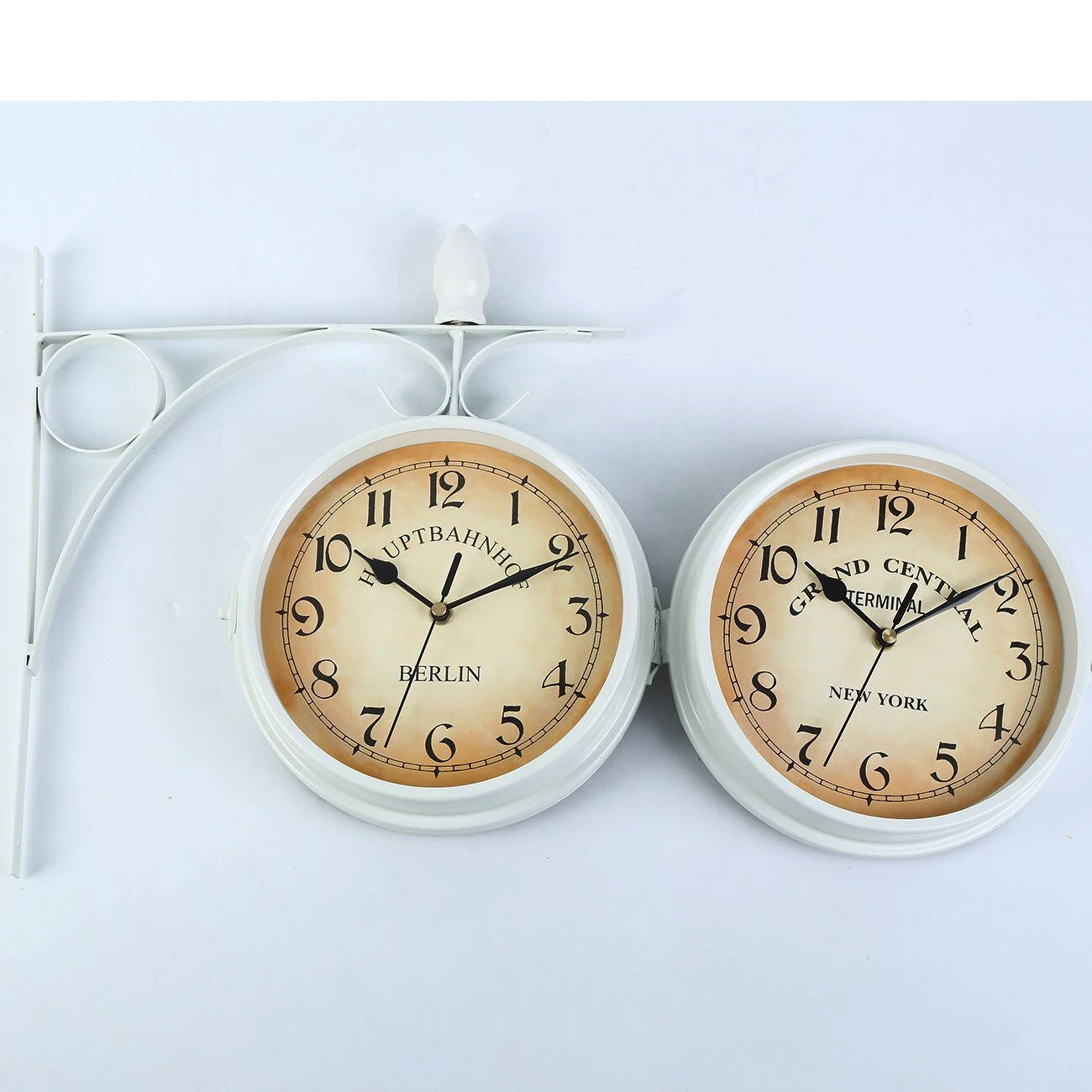 Horloge De Rue Vintage Sur Bras 5 Horloge De Rue Vintage Sur Bras – Image 5