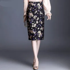 Jupe Droite Vintage De Couleur Noire Imprimée Fleur