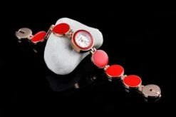 Montre Bracelet Rond Vintage à Quartz Pour Femmes Rouge