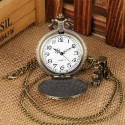 Montre De Poche Rétro Avec Collier Chaîne Et Pendentif Train -Vintage Soldes montre de poche retro avec collier chaine et pendentif train 5