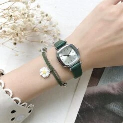 Montre Vintage Carrée Avec Bracelet En Imitation Cuir Pour Femme 7 Montre Vintage Carrée Avec Bracelet En Imitation Cuir Pour Femme -Vintage Soldes montre vintage carree avec bracelet en imitation cuir pour femme vert