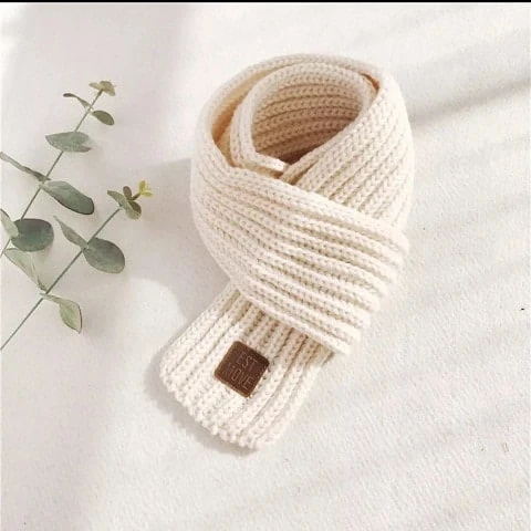 Petite écharpe En Tricot Pour Femme 3 Petite écharpe En Tricot Pour Femme – Image 3