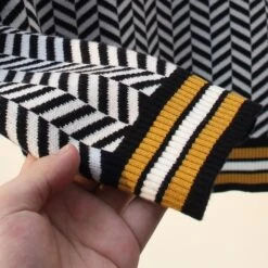 Pull Vintage Pour Femme Décor Losange Noir Et Blanc 8 Pull Vintage Pour Femme Décor Losange Noir Et Blanc -Vintage Soldes pull vintage pour femme decor losange noir et blanc 2