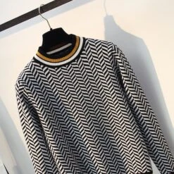 Pull Vintage Pour Femme Décor Losange Noir Et Blanc 11 Pull Vintage Pour Femme Décor Losange Noir Et Blanc -Vintage Soldes pull vintage pour femme decor losange noir et blanc 5