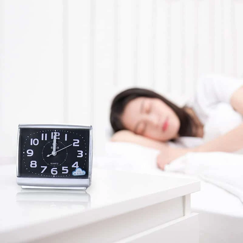 Réveil Rectangulaire Style Rétro 4 Réveil Rectangulaire Style Rétro – Image 4