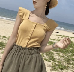 T-shirt Court Tricoté Et à Boutons Vintage Pour Femme -Vintage Soldes t shirt court tricote et a boutons vintage pour femme